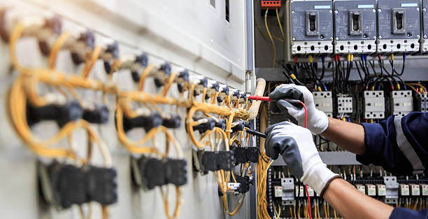 Professional Electrician technician working in Martinsville, IN